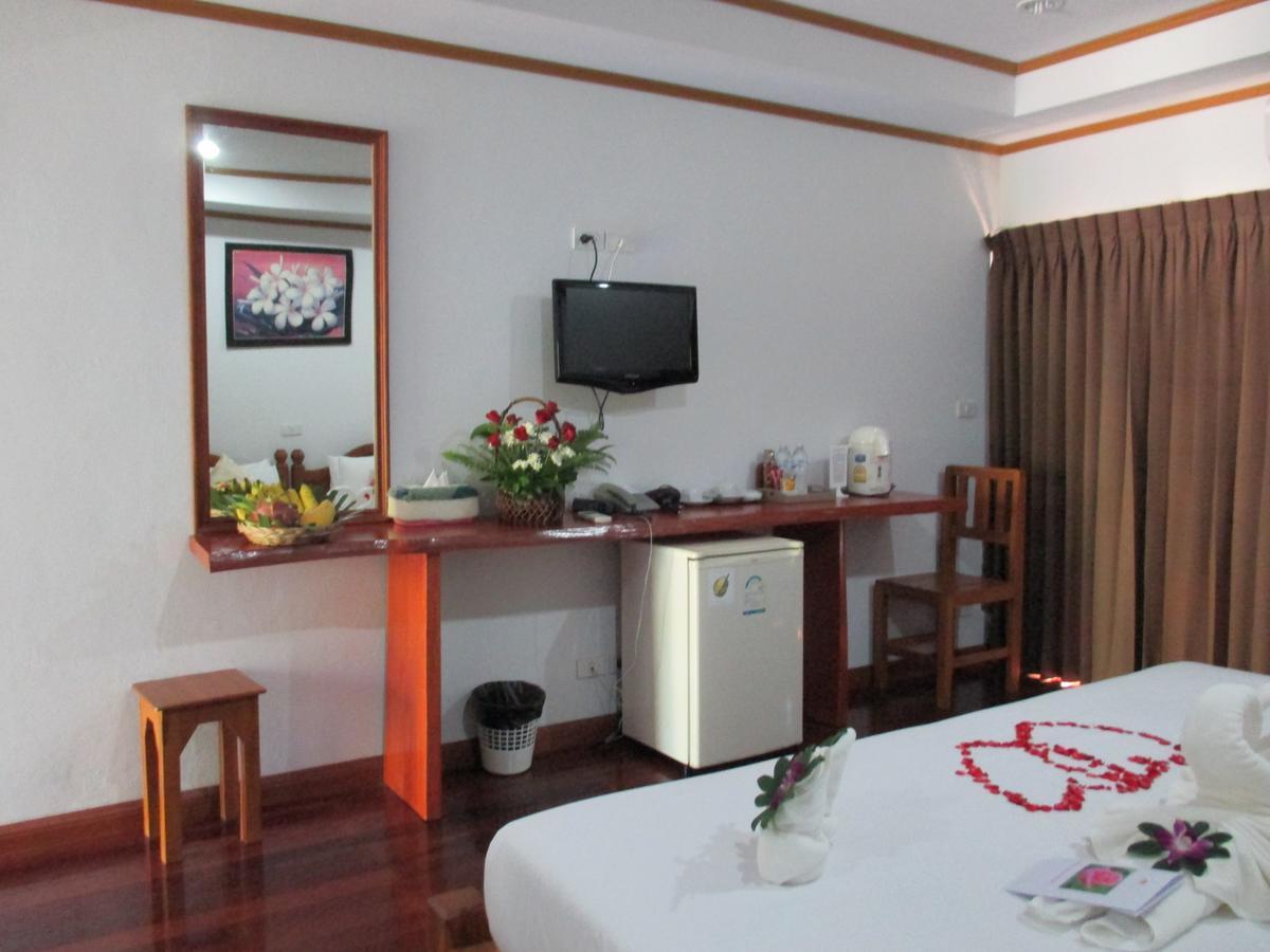 Lipa Bay Resort Lipa Noi Exterior foto